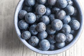 best-anti-aging-foods: blueberries