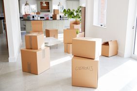 first-things-to-do-when-moving-GettyImages-1166183357