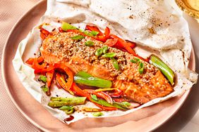 Ginger and Honey-Soy Salmon en Papillote 