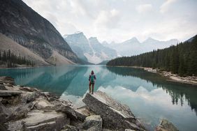 How to Be Happy Alone: one woman Hiking around Moraine Lake.