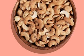 health-benefits-of-cashews-GettyImages-171348830