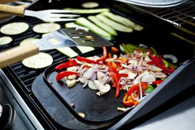 how-to-clean-a-blackstone-griddle-GettyImages-110856883