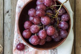 how-to-store-grapes-GettyImages-1159851222