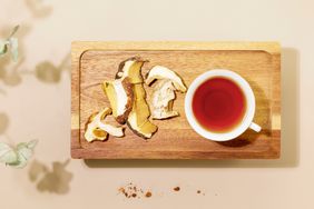 mushroom-tea-benefits-realsimple-GettyImages-1486547891