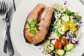 poached-salmon-microwave-GettyImages-542612992