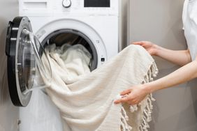 washing-machine-temperature-GettyImages-1408980050